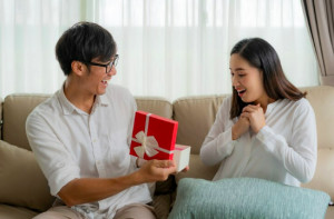 Cantik dan Elegan, Rekomendasi Perhiasan yang Cocok Buat Si Dia