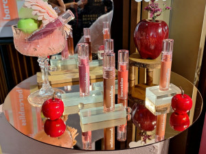 Diperkaya Formula Istimewa, barenbliss Hadirkan Lip Produk Terbaru