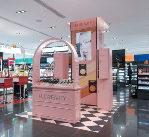 HUDA Beauty Hadirkan School of Snatch Pop Up Store