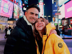 Dikabarkan Akan Segera Menikah, Bunga Citra Lestari Lepas Nama ‘Sinclair’ di Instagram