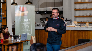 Savor the Cheeses of France: Petualangan Kuliner yang Diantarkan ke Bali