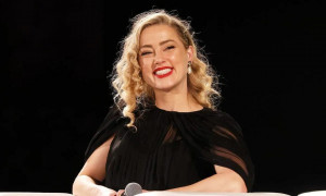 Kembali ke Film “Aquaman 2”, Amber Heard Sampaikan Terima Kasih ke Fans