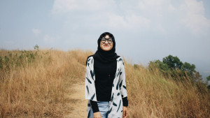 5 Alasan Hijab Hitam Menjadi Favorit Para Wanita