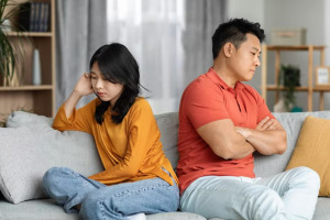 Insecure Dapat Merusak Hubungan! Ini Cara Atasinya