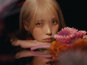 IU Segera Rilis Mini Album Terbaru Bertajuk “The Winning” Februari Mendatang