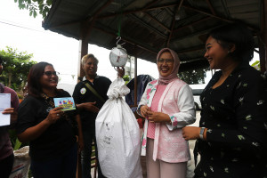 Amartha & Unilever Sinergikan Jejaring Usaha Mikro Perempuan dengan Bank Sampah Perempuan Mikro