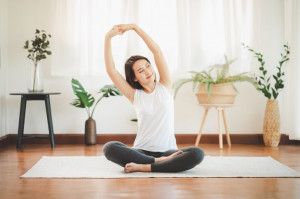 Gerakan Yoga yang Mampu Untuk Kurangi Stres, Yuk Coba!