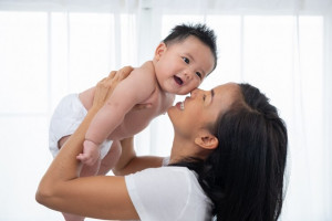 Ketahui Nutrisi yang Harus Diberikan Kepada Si Kecil di 6 Bulan Pertama