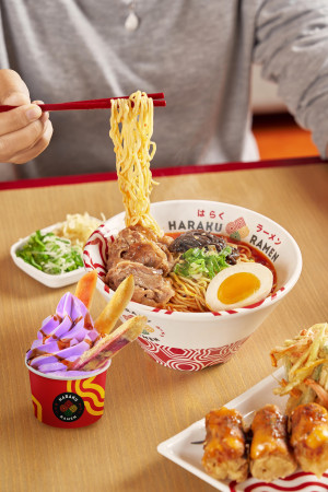 Semarak Ramadan, Haraku Ramen Ajak Pelanggan Nikmati Ramen dengan Tiga Langkah Unik