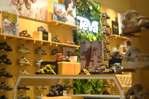 Buka Store Perdana di Plaza Indonesia, Teva Siap Jadi Guide Modern Outdoor