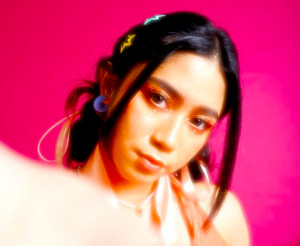 Menilisik Budaya Musik Pop-RnB Bandung Melalui Syeqy lewat "Gimme U"
