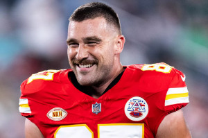 Jadi Juara Super Bowl 2024 dan Pacari Taylor Swift, Travis Kelce: Saya Sangat Penuh