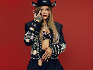 Luncurkan “Fenty Hair”, Rihanna Perluas Bisnis Kecantikan