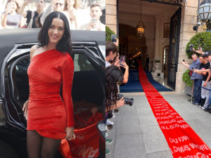 Hadiri “Paris Fashion Week 2024”, Katy Perry Tambahkan Lirik Lagu di Gaunnya