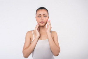 Ladies, Sayangi Kulitmu dengan Produk Kecantikan yang Telah Teruji Klinis