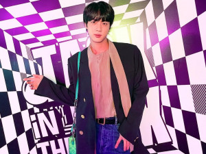 Jin BTS Akan Berpartisipasi Jadi Pembawa Obor di Olimpiade Paris 2024