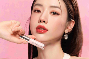 barenbliss Luncurkan Lily Makes Luminous Glow Tint, Bikin Bibir Sehat Bercahaya