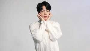 Sering Traktir Teman-teman Selama Wamil, Jin BTS Dijuluki “Dewa”