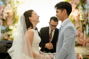 Selamat! Cassandra Lee Umumkan Telah Menikah dengan Ryuken Lie