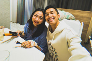 Sambut Kelahiran Anak Pertama, Jonatan Christie: Sulit Diungkapkan dengan Kata-kata