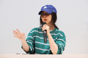 Min Hee-jin Minta HYBE Beli Saham ADOR Miliknya