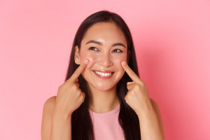 5 Tips Rawat Kulit Berminyak Selama Musim Hujan