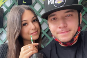 Blak-blakan Soal Hubungannya, Stefan William & Ria Andrews Pamer Surat Nikah