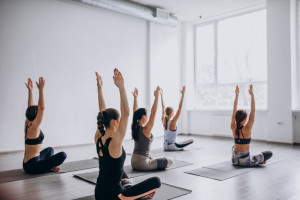 7 Pose Yoga Untuk Tingkatkan Stamina, Pelari Wajib Coba!