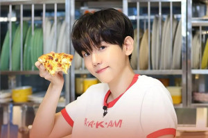 Baekhyun EXO Gunakan Vape di Dalam Ruangan, Agensi Minta Maaf