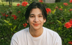 Phum Viphurit Ajak Pendengar Berpetualang di Mini Album Terbarunya
