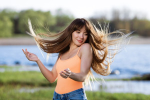 Yuk Coba! Ini 5 Cara Tingkatkan Volume dan Buat Rambut Jadi Berkilau