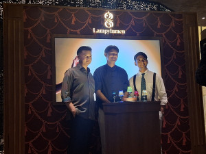 Unik! 823 Fragrance Hadirkan Parfum Berbentuk Lampu
