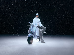 Vespa 946 Snake, Kemewahan yang Elegan & Terbatas untuk Rayakan Tahun Ular