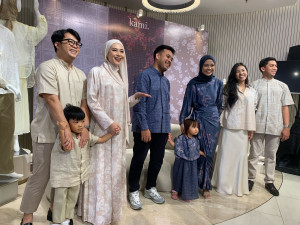 Usung Tema “Wrapped in Blessings”, Kami Hadirkan 3 Koleksi Busana Lebaran