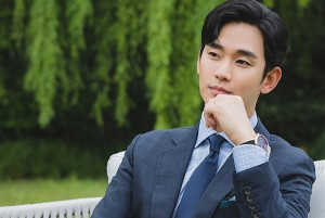 Bukan Surat Cinta, Ini Kata Agensi Soal Surat yang Dikirim Kim Soo-hyun ke Kim Sae-ron