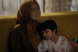 Tayang 8 Mei 2025 di Bioskop, Titi Kamal Jadi Orang Tua Tunggal di Film "Tabayyun"