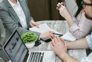 Harga Emas Naik Setiap Hari: Apa yang Harus Dilakukan Kaum Milenials?
