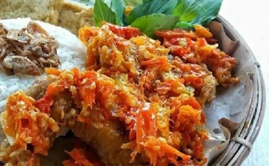 Resep Cara  Membuat  Ayam  Geprek  Sambal  Setan Culinary 