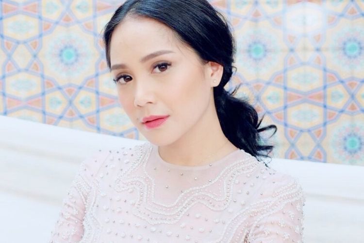 Wow Ternyata Segini Harga Makeup Yang Biasa Dipakai Nagita Slavina Ladiestory Id Wow Ternyata Segini Harga Makeup Yang Biasa Dipakai Nagita Slavina Ladiestory Id
