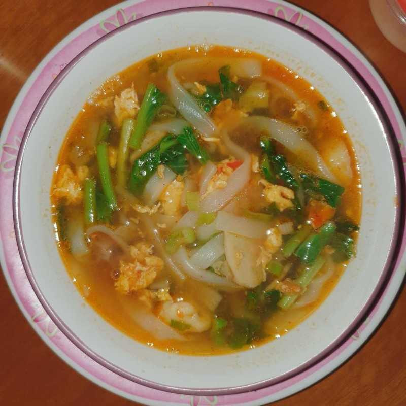 Tidak Sulit Ini Resep Kwetiau Kuah Pedas