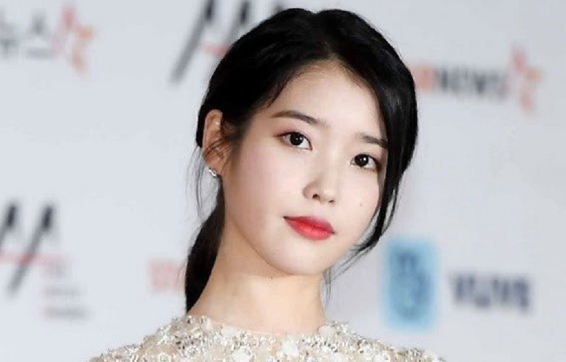  IU 