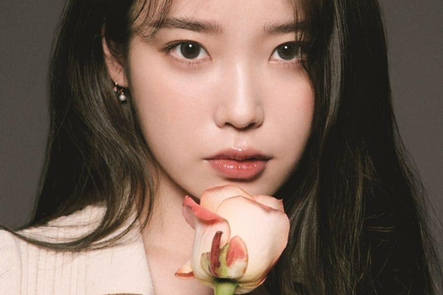  IU 