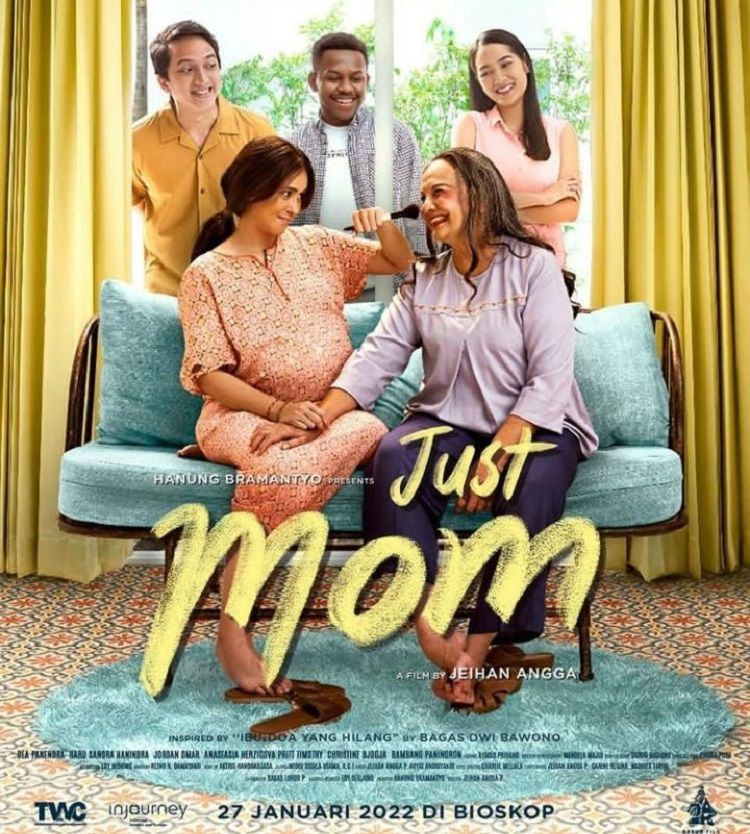 Poster Film Just Mom. (Special)