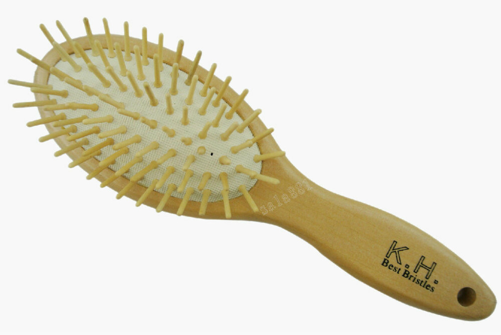 Detangling hairbrush