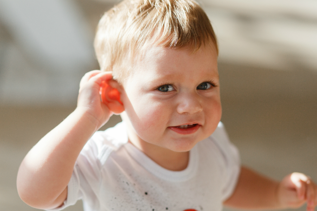 Mulai latih pendengaran anak secara rutin