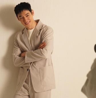 Aktor Lee Je Hoon (instagram.com/leejehoon_official)