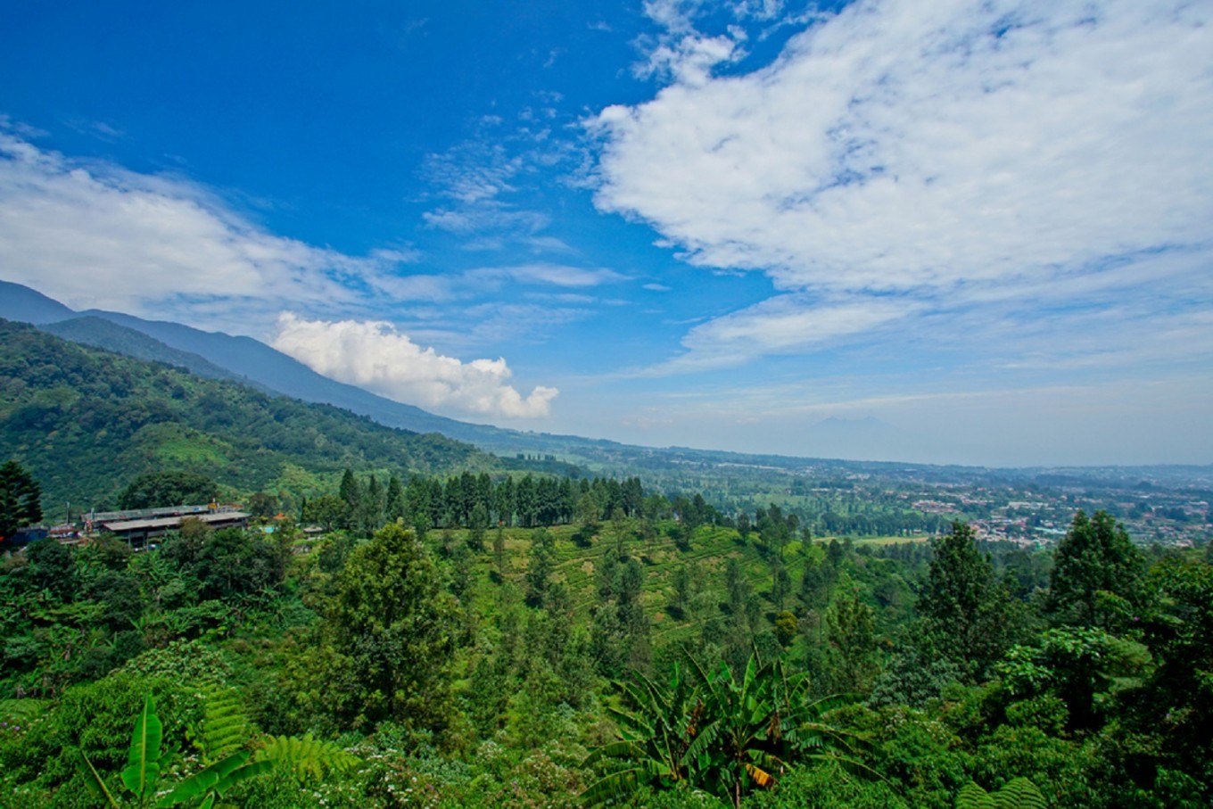 10 Tempat Wisata Asyik Di Bogor :)