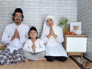Mengenalkan anak berpuasa sejak dini