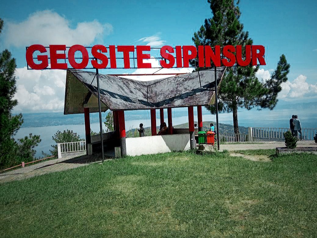 Taman Sipinsur Geosite Danau Toba Tempat Wisata Keluarga
