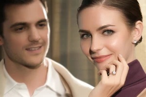 Suka Model Sederhana? Anting Emas Putih Ini Bisa Jadi Pilihan Tepat